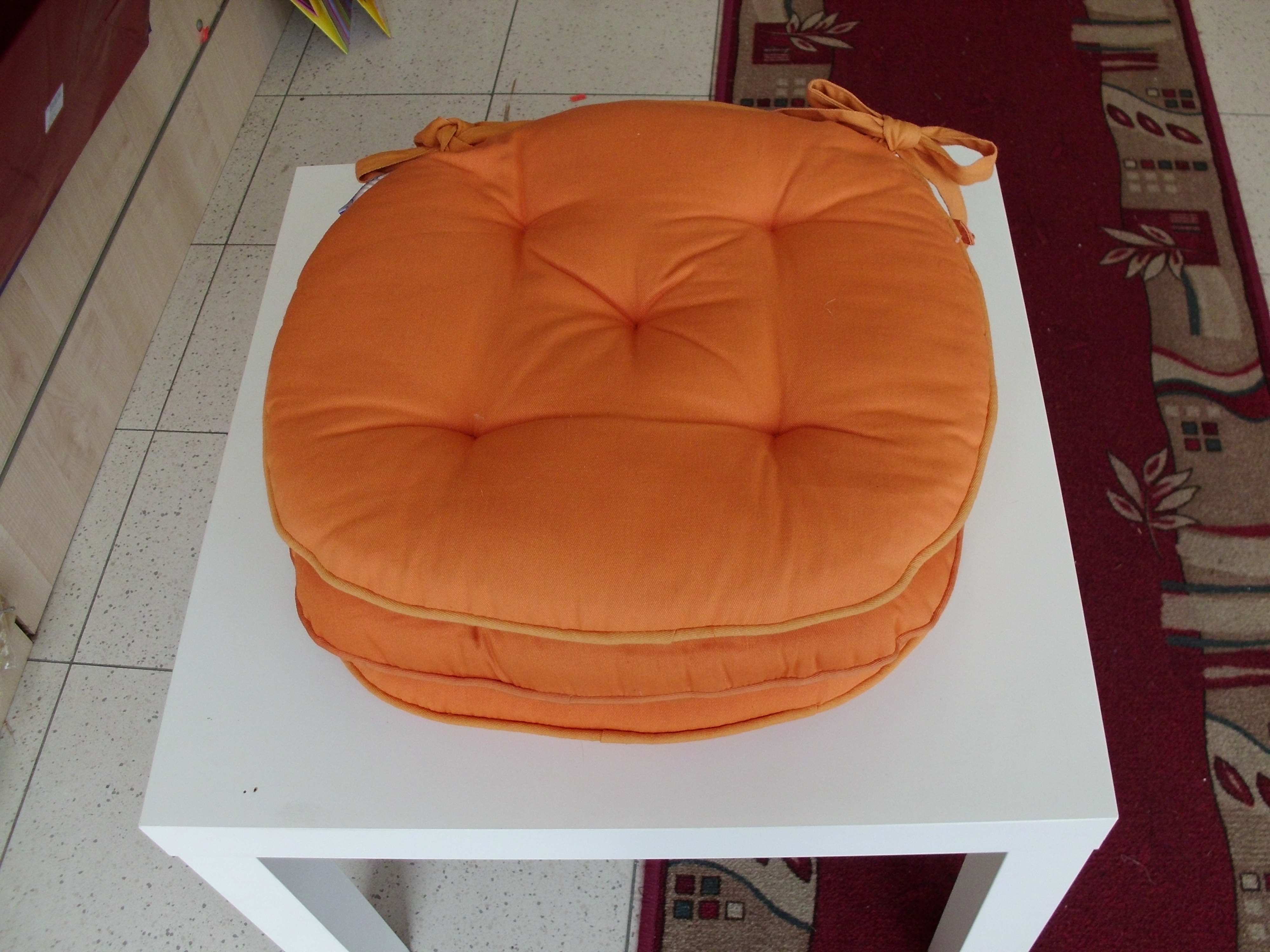 Cuscini sedie rotondi : (Tronzano Vercellese)